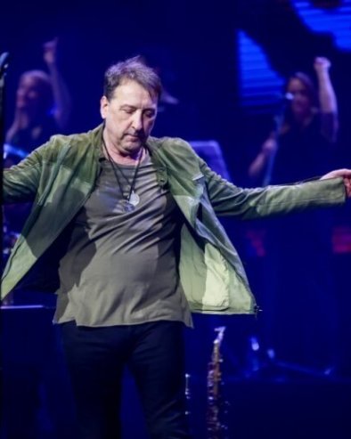 СТРАХ МЕ ДА ТЕ ВОЛИМ: Хари Мата Хари испричао како је настала култна песма (ФОТО)