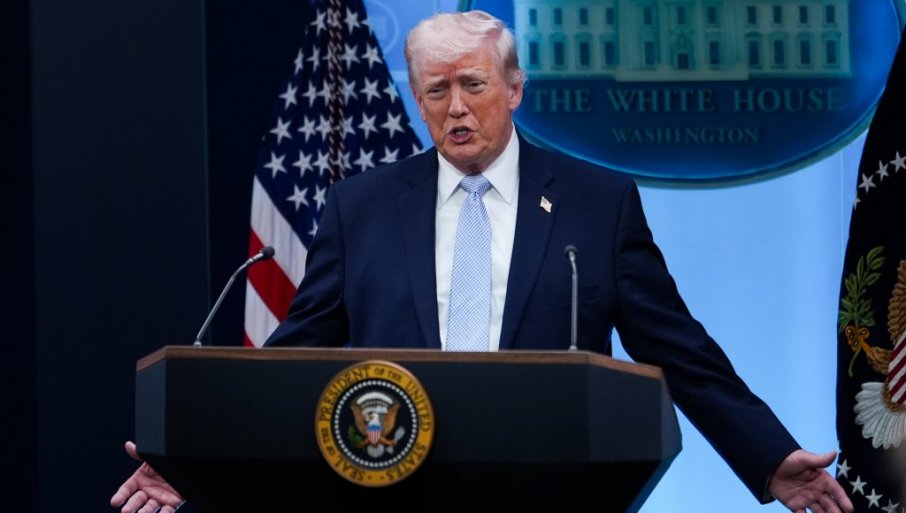 САМО ТРАМП ЗНА ШТА ЋЕ УРАДИТИ Нова порука из Беле куће неколико сати пред истек Трамповог ултиматума