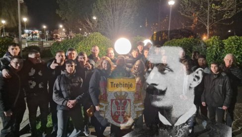 SRBIJO, BUDI PONOSNA - TO SU TVOJA DIVNA DECA! Kakav gest naših đaka: Dučić je u mraku - osvetlimo ga