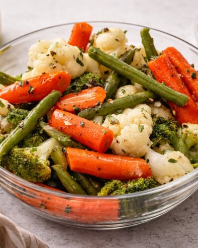 МИРИСНО ПОВРЋЕ СА БЕЛИМ ЛУКОМ И ПУТЕРОМ: Брз и здрав прилог