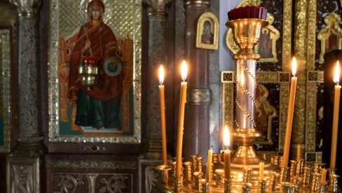 АКО СУТРА ВИДИТЕ ДА НЕКО ЛУПА У ШЕРПУ, ПРИДРУЖИТЕ МУ СЕ: Ово су најважнији обичаји за велики празник