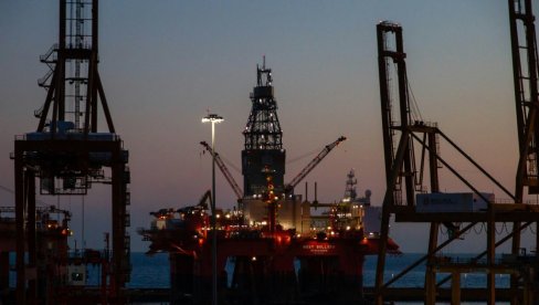 ПАЛЕ ЦЕНЕ НАФТЕ: Један потез Американаца променио све