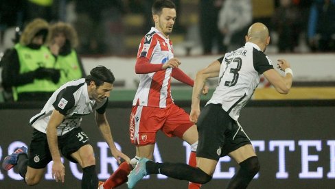 ПРОКЛЕТСТВО ЦРНО-БЕЛОГ ДРЕСА! Донео Партизану титулу у дербију, па завршио на стубу срама