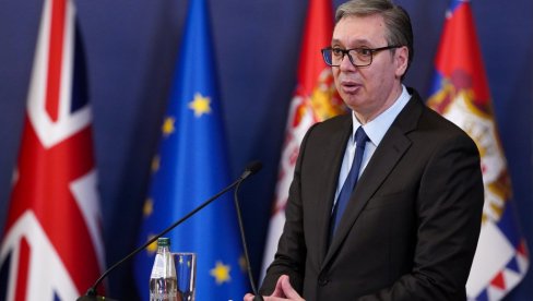 ВУЧИЋ ПОЗВАО АКТИВИСТЕ СНС ДА СЕ СКЛОНЕ СА СЛАВИЈЕ ОД БЛОКАДЕРСКИХ НАСИЛНИКА: Политиком ћемо се бавити програмом, а не сузавцем и ножевима
