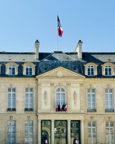 КОНАЧНО СЛОБОДА: Заточеници Сесил Колер и Жак Парис из Ирана стигли у Француску