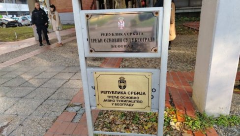 Pijan, sa 2,34 promila, udario u autobus i povredio vozača i putnicu: Osumnjičeni vozač poršea uhapšen, čeka se njegovo saslušanje