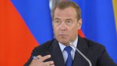 МЕДВЕДЕВ ИСПРОЗИВАО НЕМЦЕ: Велико крвопролиће може се спречити само ако...