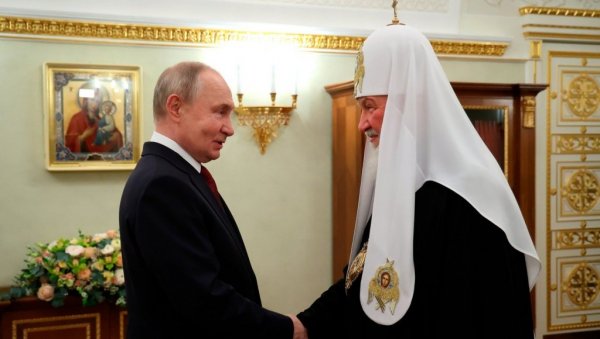 ПУТИН ЈЕ ПРАВОСЛАВНИ ХРИШЋАНИН, ЦРКВА СЕ УВЕК МОЛИ ЗА ЊЕГА И ОТАЏБИНУ: Патријарх Кирил нахвалио председника Русије