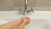 Нема потребе да зовете водоинсталатера: Овај трик отпушава судоперу за 5 минута