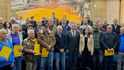 ЕНЕРГЕТСКА ЕФИКАСНОСТ ЗА ВРАЊАНЦЕ: Свечано додељени уговори