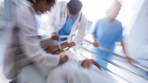 Несрећа на Новом Београду: Младић пао са три метра висине, има језиве повреде