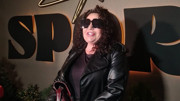 ОВЕ ГОДИНЕ САМ СВЕ РЕКЛА КРОЗ МУЗИКУ: Стоја Новаковић о каријери и медијској илегали (ФОТО)