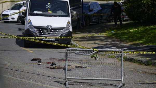 ТУРСКА СПРОВЕЛА ОПЕРАЦИЈЕ ПРОТИВ ТЕРОРИСТА ИСЛАМСКЕ ДРЖАВЕ: Тројица наоружаних нападача отворила ватру на полицију