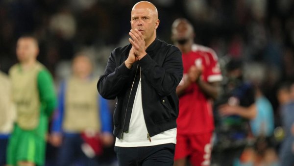 ИМАЛИ СМО СРЕЋЕ! Арне Слот сурови искрен након пораза у Паризу