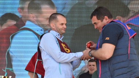 TRAŽI SE NAJJAČE FARBANO KOKOŠIJE JAJE: U Mokrinu će na Uskrs biti održano 36. Svetsko prvenstvo u kuckanju jajima