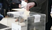 НА ЈЕДНОМ БИРАЧКОМ МЕСТУ У БАЈИНОЈ БАШТИ ДАНАС СЕ ПОНАВЉАЈУ ИЗБОРИ - Председница ОИК: Све протиче како треба