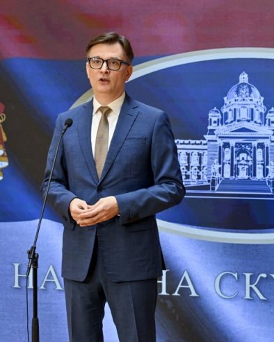 ЈОВАНОВ МАТИРАО БЛОКАДЕРЕ: Није председник Вучић ни пијан ни милионер, за разлику одЂиласа