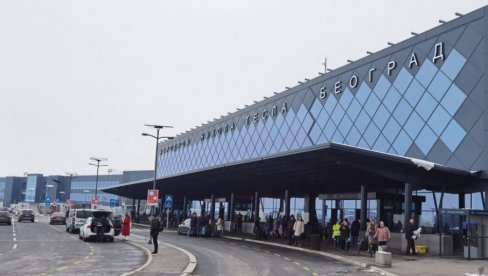 DRAMA NA NEBU IZNAD SRBIJE Avion iz Hurgade prinudno sleće u Beograd, osoblje prijavilo dim u kabini