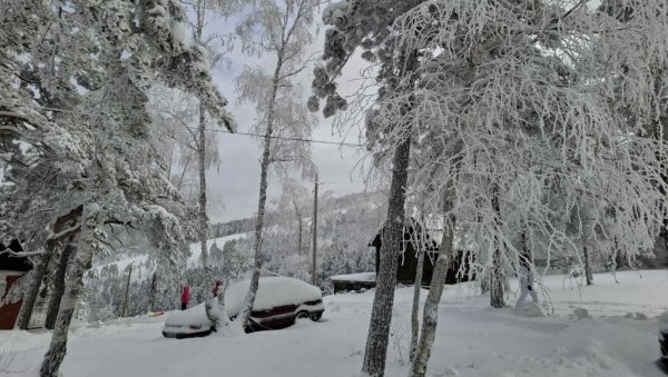 Зима се враћа: Први снег очекује ове делове Србије