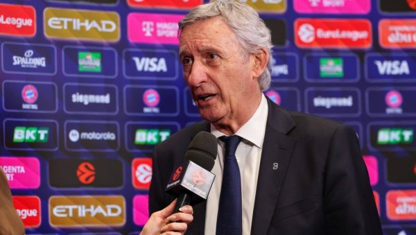 КАРИ, ШМЕКЕРУ! Светислав Пешић тражио број прелепе водитељке...