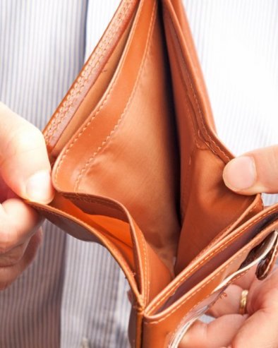 БАНКРОТИРАЋЕ ПОСЛЕ ПРАЗНИКА: Три знака остају без динара - финансијски колапс им не гине