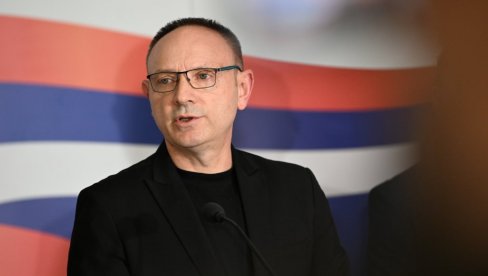 OBRATIO SE DIREKTOR POLICIJE: Na Slaviji i broj građana koji nisu deo protesta