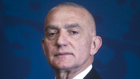 MINISTAR VUJIĆ ČESTITAO USKRS PATRIJARHU I VERNICIMA: Neka radost Vaskrsenja ispuni sva srca ljubavlju