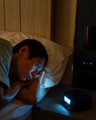 ШТА ЗНАЧИ АКО СЕ ПРОБУДИТЕ ИЗМЕЂУ 3 И 4 УЈУТРУ: Поруке из прошлости или игра ума?