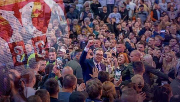 ”ПОНОСАН НА СРБИЈУ И СВЕ ШТО СМО ЗАЈЕДНО ИЗГРАДИЛИ И УРАДИЛИ” Вучић: Неопходно нам је јединство да још снажније идемо напред