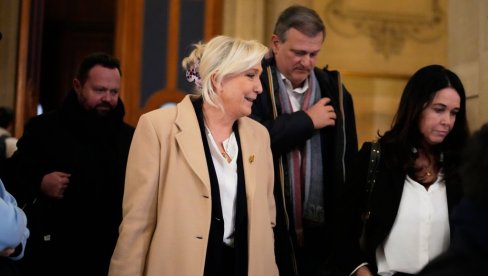 ИМА ЛИ ШАНСЕ ЗА УЛТРА ДЕСНИЦУ У ФРАНЦУСКОЈ: Марин Ле Пен потврдила кандидатуру на председничким изборима