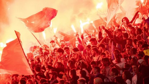 HAOS U FRANCUSKOJ! Navijači Marseja odlepili zbog promene grba, uprava osetila njihov bes (FOTO)