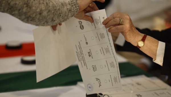 ДАНАС СУ ИЗБОРИ: Како се бира мађарски премијер?