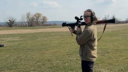 7. НА СВЕТУ: Најбоља украјинска тенисерка рекет заменила зољом - видите како ратује Свитолина (ВИДЕО)