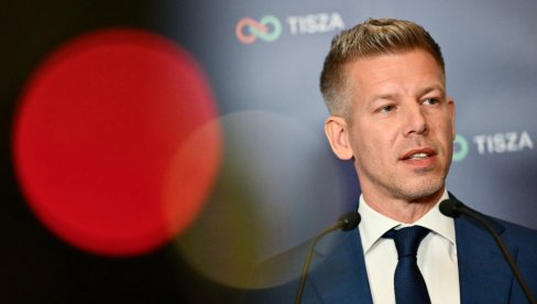 КАКАВ ЏЕНТЛМЕН: Петер Мађар ухваћен на аеродрому са девојком, а о његовом гесту бруји регион (ВИДЕО)