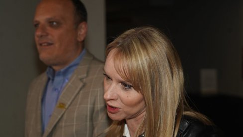 УДАРИЛА САМ ГА! Нашу глумицу муж је просио три пута - развели се, а онда помирили: Није ми се свидео...