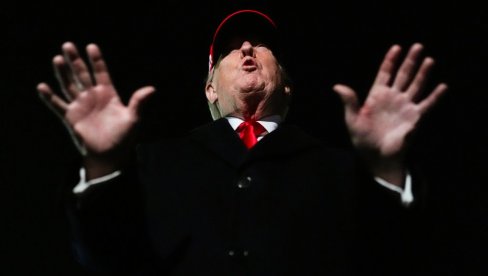 TRAMP GUBI PRAVNU BITKU: Ipak je poslao Epstajnu čestitku za rođendan?