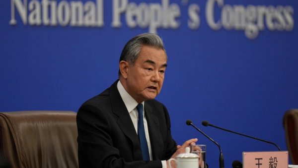 Ванг Ји: Под вођством Сија и Трампа односи Кине и САД остали стабилни