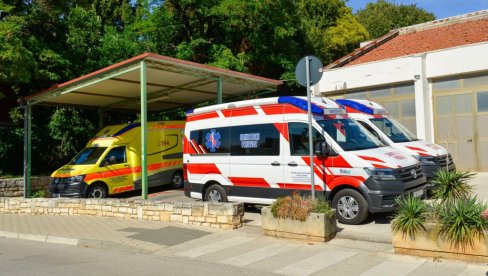 KRVAVI SUKOB BRAČNOG PARA: Izbodena žena hitno operisana, pa u blnicu stigao i muškarac - Lekari im se bore za život