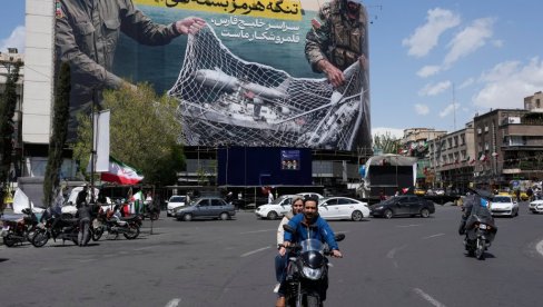 АКО БУДУ БЛОКИРАЛИ НАШЕ ЛУКЕ Иран: Амерички бродови биће послати на дно мора