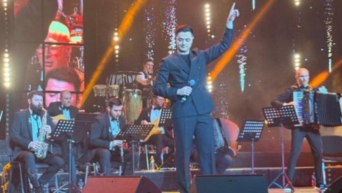 СТИГЛА ПРИНОВА У ПОРОДИЦУ ХАНЏИЋ: Док чека први албум, Нермин проживљава највећу срећу (ФОТО)
