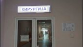 СКАНДАЛ У ВРАЊУ: Пацијент незадовољан третманом ошамарио хирурга