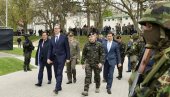 Važan sastanak u kasarni Banjica 2: Vučić sa vrhom Vojske Srbije i Ministarstva odbrane (FOTO)