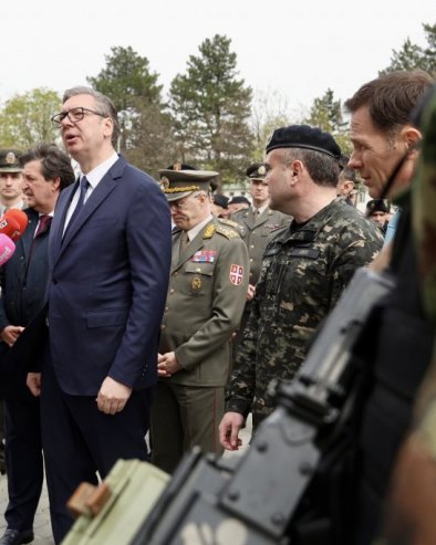 БЛОКАДЕРИ НИКАДА НИСУ ЧЕСТИТАЛИ Вучић о изборима: Народна воља ће да се поштује, господа честитају, видели сте Орбана