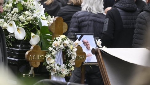 Sahranjen Duško Vujošević (FOTO/VIDEO)