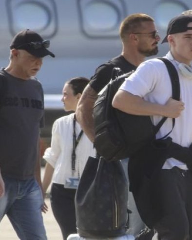 СКРОМНИ, НОРМАЛНИ, ПОНАШАЈУ СЕ КАО И СВИ ДРУГИ: Синови Рикија Мартина усликани у јавности, сличност с оцем је нестварна!