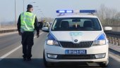 SUDAR TRI AUTOMOBILA I GRADSKOG AUTOBUSA: Stvorile se gužve, izbegavajte ovaj deo grada