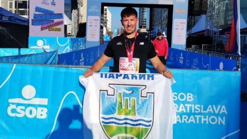 Paraćinski entuzijasta ne posustaje: Saša Petrović istrčao polumaraton u Bratislavi
