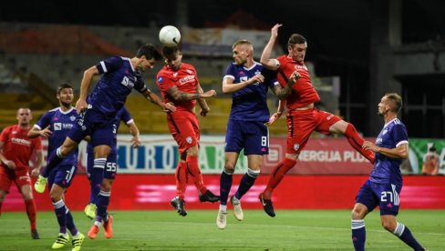Derbi začelja najavljuje goleadu