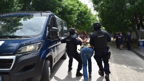 Uhapšen zbog 19 kilograma marihuane: U stanu Kikinđanina pronađena droga, on priveden