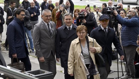 Selaković u sudnici razotkrio: Mladen Nenadić ucenjuje deo policije, ima ih za neka krivična dela